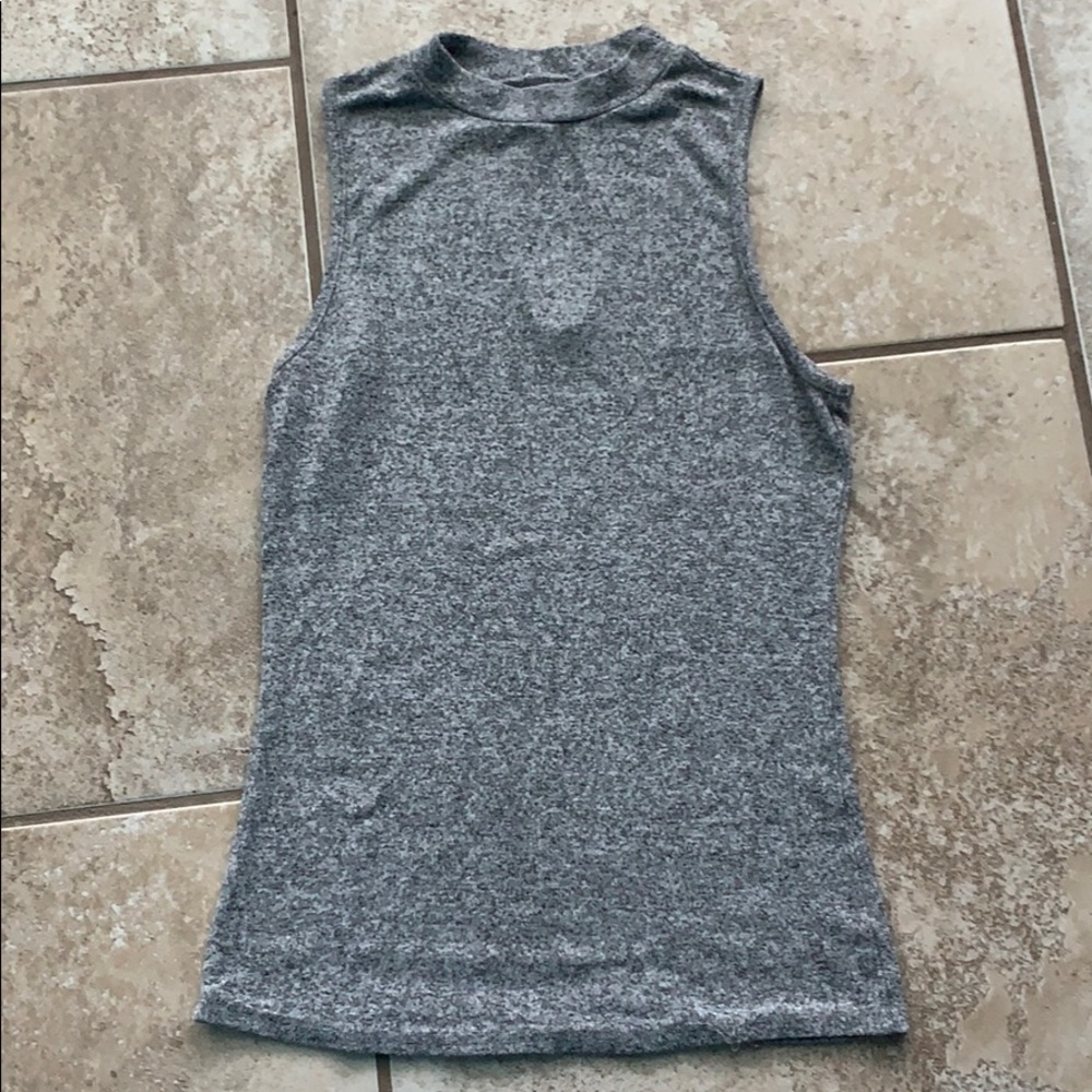 “Ambiance” sleeveless top gray M #0265